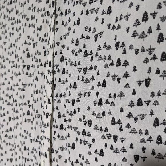 EDDIE BAUER 100% RAYON OFF WHITE W/BLACK PINE TREES LONG SLEEVE BLOUSE - 2XL - Picture 6 of 6